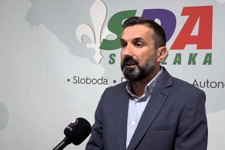 Munib Mujagić iznevjerio amanet, da uputi izvinjenje Bošnjacima i podnese ostavku u BNV-u | Video
